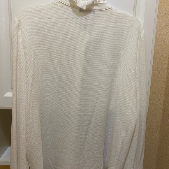 Pretty off white blouse by Tommy Hilfiger size L $35 - Picture 2 of 3